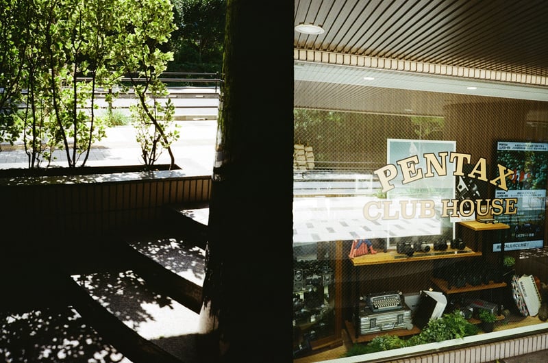 話題のPENTAX17。
一度使ってみたくて体験会に行ってきました。
新品のフィルムカメラを使うのって、子ども時代福袋に入っていたポチャッコカメラ以来…

こんなに綺麗に写るんだ！！とビックリしました。使ってみて益々欲しくなりました。

11月末まで体験会しているそうなので、気になっている方は是非。