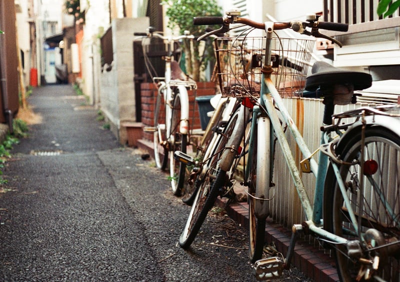 路地裏の錆