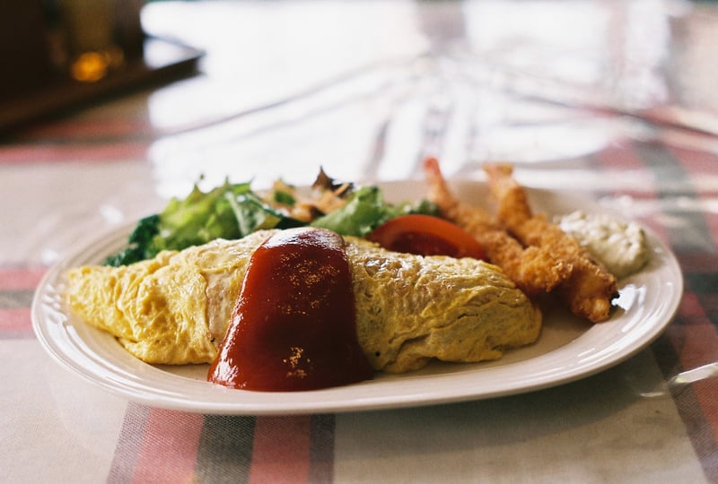 横浜山手の洋食屋にて