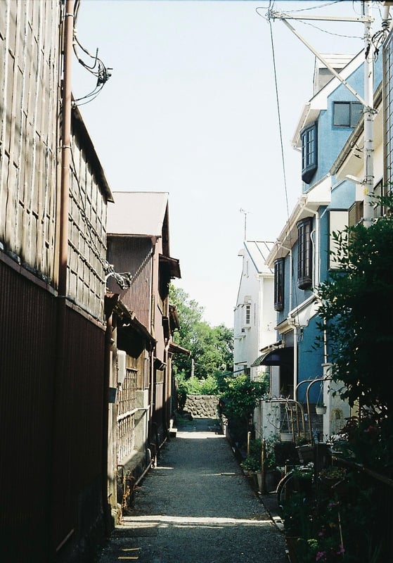 雑誌にあった写真と同じ場所を探す遊び