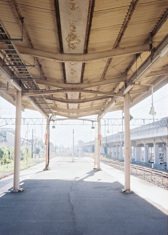 朝の自治医大駅
