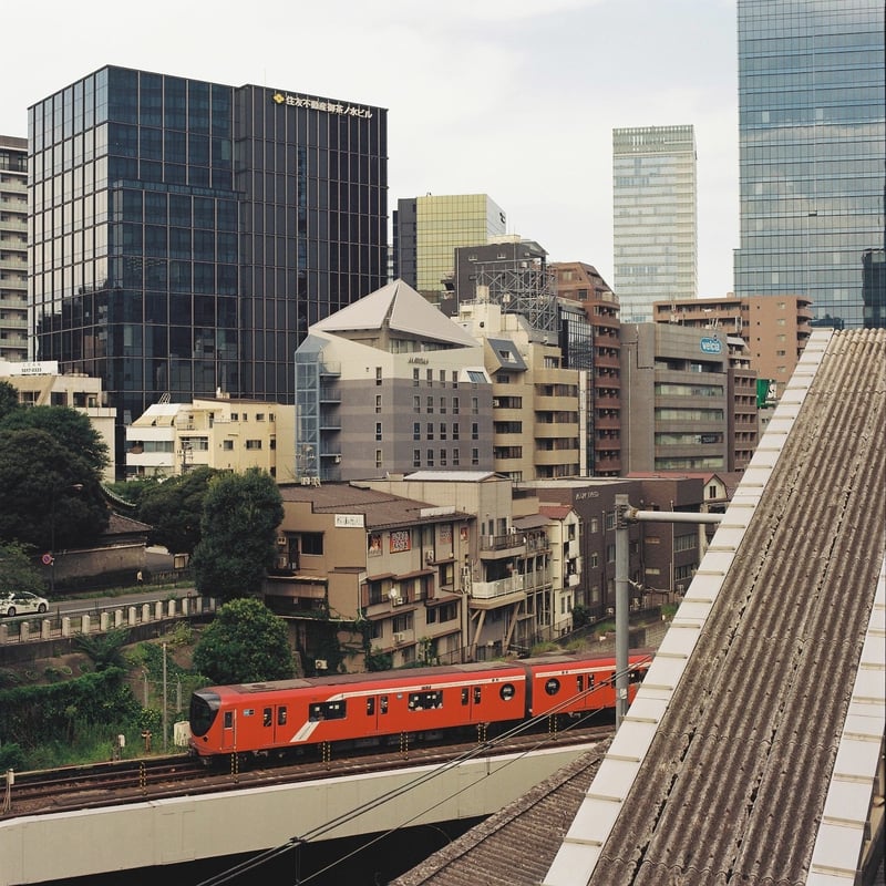 重層的な街