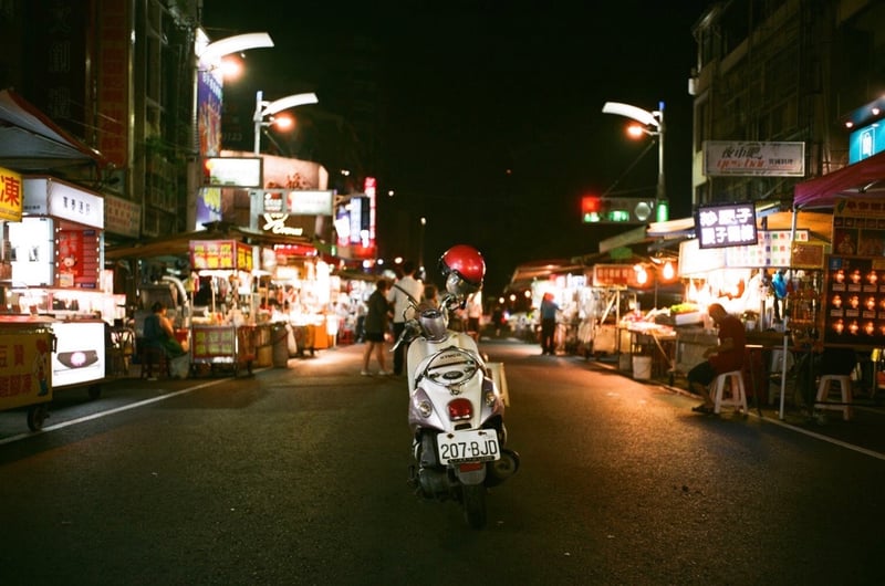 台湾旅行したときに撮った夜市のバイク。
撮影:2019年10月