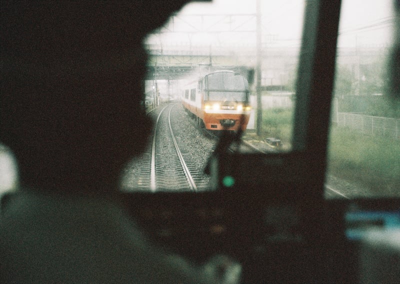 豪雨で遅延、遅れを取り戻す為にいつもより、速度を上げるしかない。