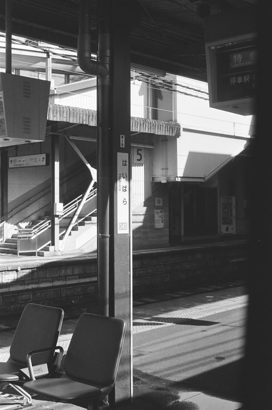 榛原ではいばら。奈良は難読地名が多いです。あと、榛原駅の周りは道がややこしすぎて未だに迷います。