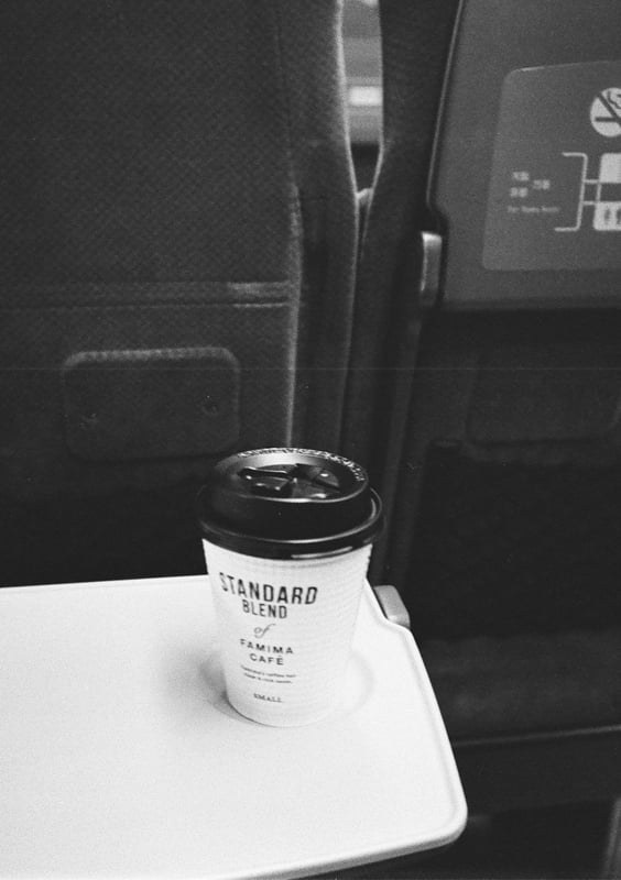 特急に乗ったらやっぱりコーヒーよね。