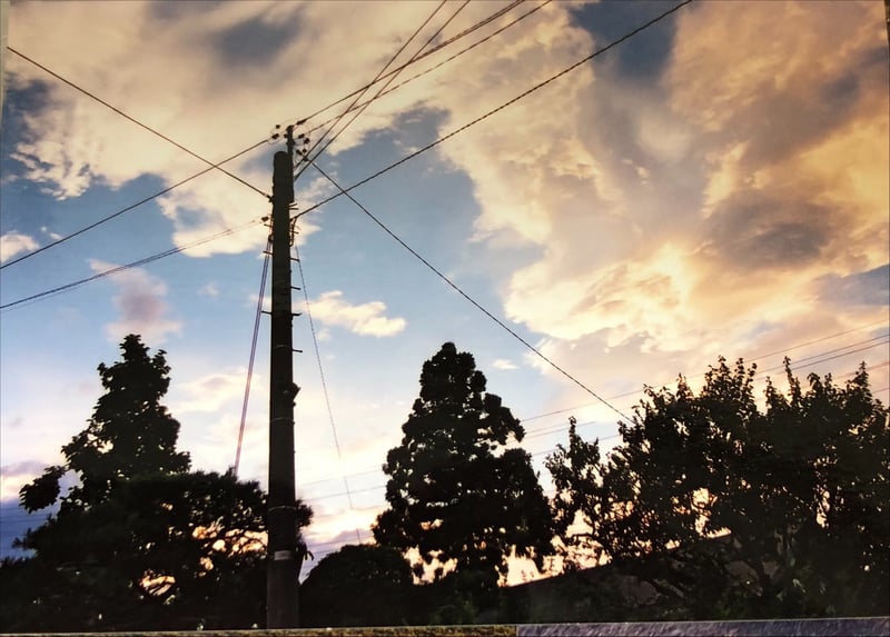 どこで撮ったかも覚えてていない空。長野だったように思う