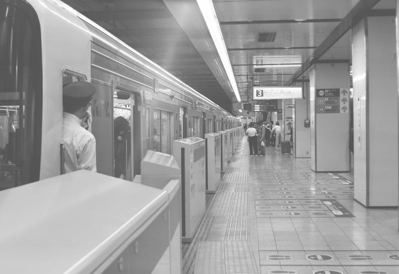 AGFA BOX44と言う骨董品を用いて撮影しました
SS20 F6.3縛りのカメラはやり辛かったです