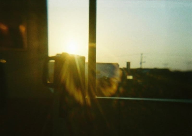 ピンぼけながらフレアが入ってることにより、プラレンズならではの写りとなっている…